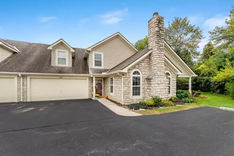 6259 Hampton Green Pl #8B, Dublin, OH 43016