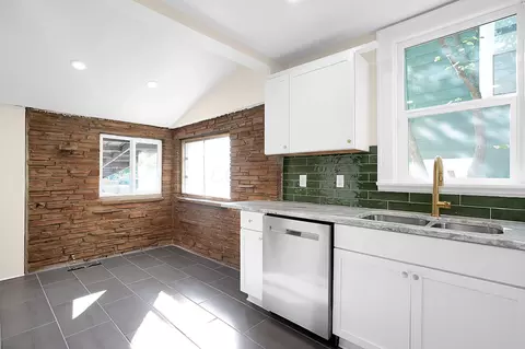 Kitchen - 389 E Mithoff St, Columbus, OH 43206 photo 3 of 4