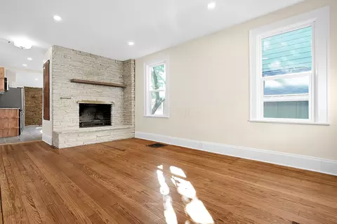 Living - 389 E Mithoff St, Columbus, OH 43206 photo 1 of 2