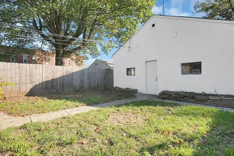 Exterior - 389 E Mithoff St, Columbus, OH 43206 photo 4 of 4