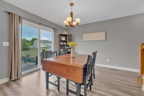 Dining - 5710 Boucher Dr, Orient, OH 43146 photo 2 of 2