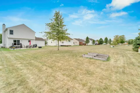 Exterior - 5710 Boucher Dr, Orient, OH 43146 photo 8 of 9