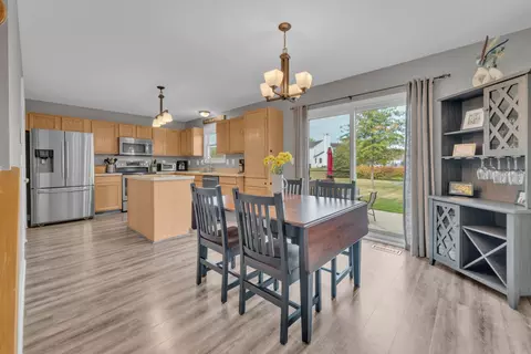 Dining - 5710 Boucher Dr, Orient, OH 43146 photo 1 of 2