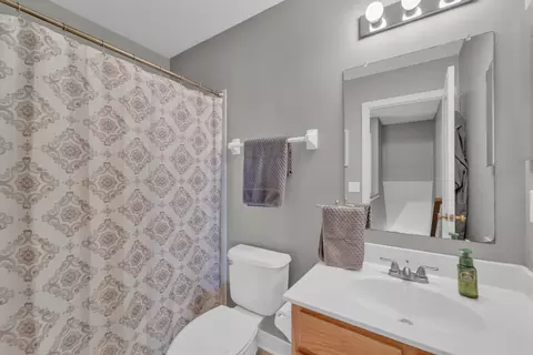 Bath - 5710 Boucher Dr, Orient, OH 43146 photo 3 of 3