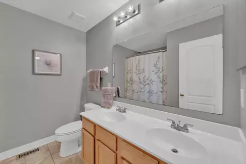 Bath - 5710 Boucher Dr, Orient, OH 43146 photo 2 of 3