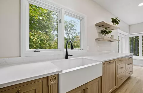 Kitchen - 4640 Donegal Cliffs Dr, Dublin, OH 43017 photo 4 of 9