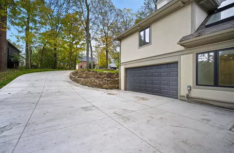 Exterior - 4640 Donegal Cliffs Dr, Dublin, OH 43017 photo 8 of 11