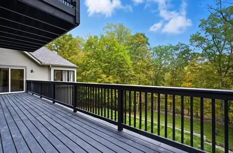 Exterior - 4640 Donegal Cliffs Dr, Dublin, OH 43017 photo 5 of 11
