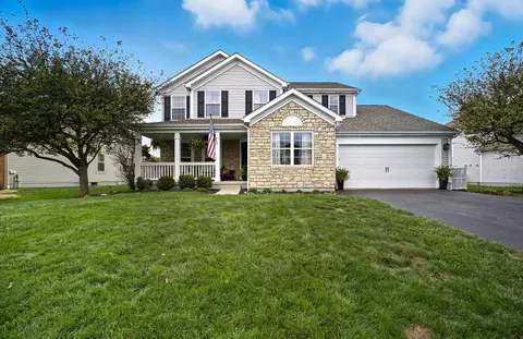 1888 Iris Ct, Grove City, OH 43123