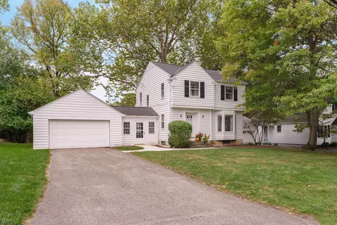 123 W South St, Worthington, OH 43085