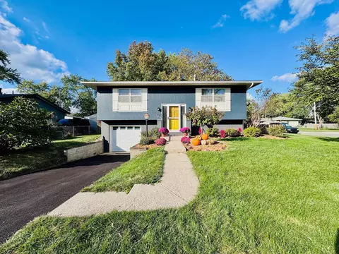 494 Denwood Dr N, Columbus, OH 43230