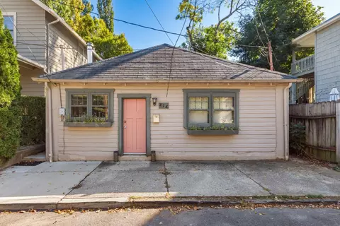 878 S Lazelle St, Columbus, OH 43206