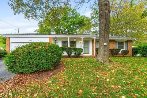 693 Pointview Dr, Westerville, OH 43081