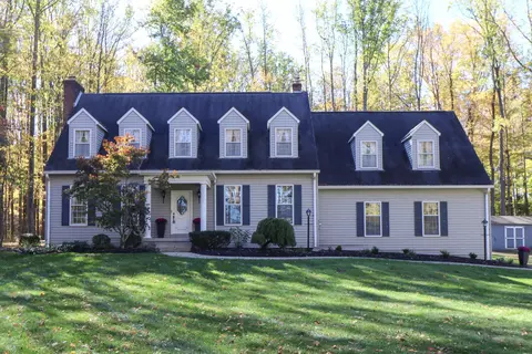 3045 Lakeview Dr, Mansfield, OH 44904