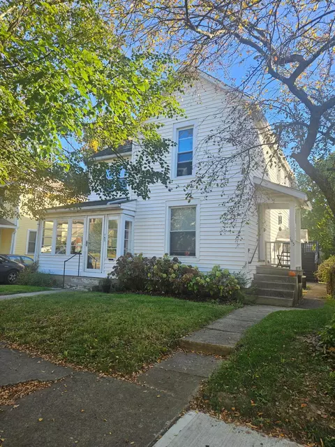 143 W Pacemont Rd, Columbus, OH 43202