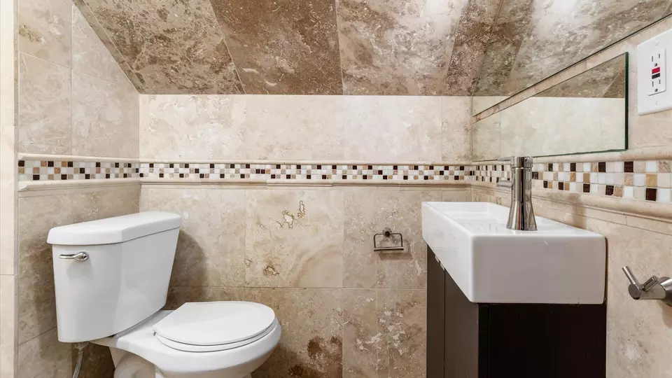 Bath - 343 W Maple St, Granville, OH 43023 photo 1 of 2