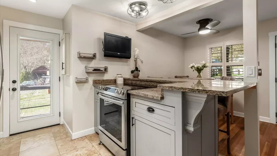 Kitchen - 343 W Maple St, Granville, OH 43023 photo 2 of 5