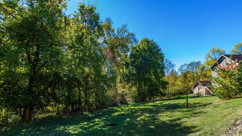 Exterior - 343 W Maple St, Granville, OH 43023 photo 3 of 11