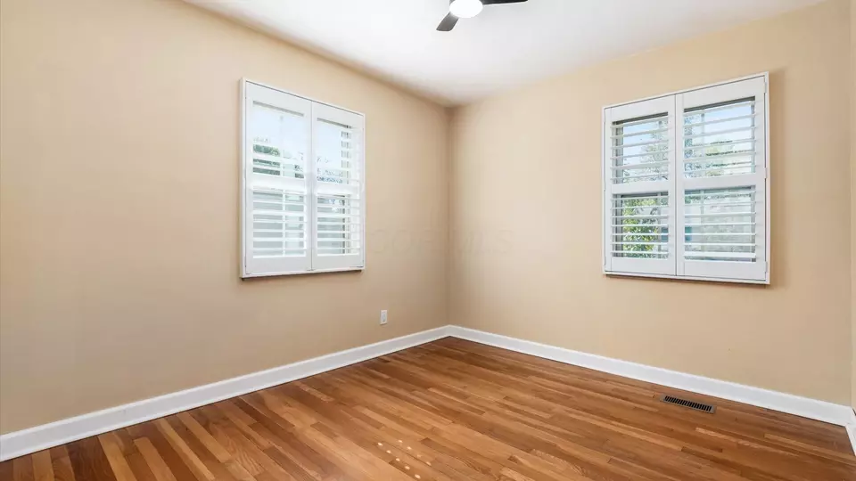 Bedroom - 343 W Maple St, Granville, OH 43023 photo 4 of 8
