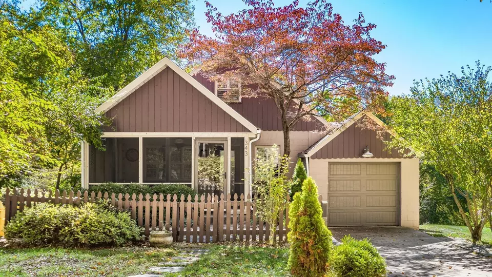 Exterior - 343 W Maple St, Granville, OH 43023 photo 11 of 11