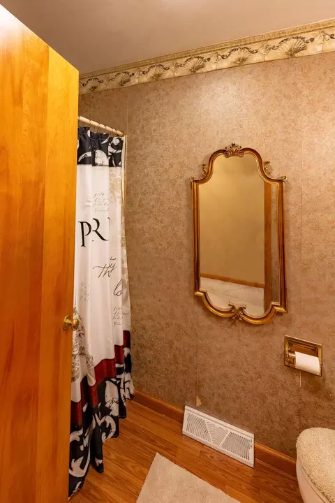 Bath - 71 Barb Ave, Heath, OH 43056 photo 2 of 4