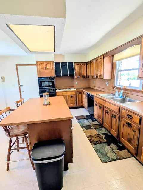 24440 Sisk Rd, Circleville, OH 43113 photo 6