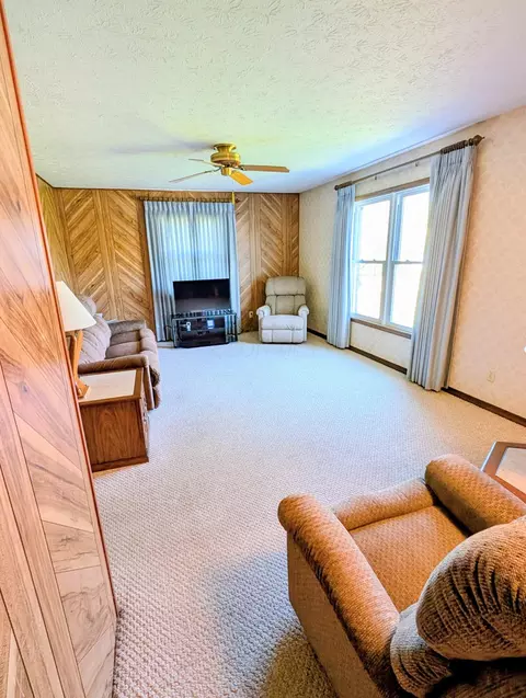 24440 Sisk Rd, Circleville, OH 43113 photo 8