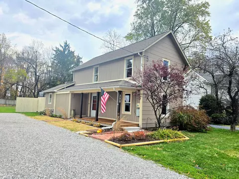 320 E Cherry St, Sunbury, OH 43074