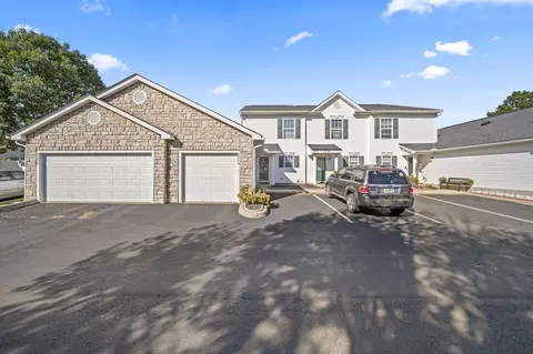6772 Hamler Dr #25B, Canal Winchester, OH 43110