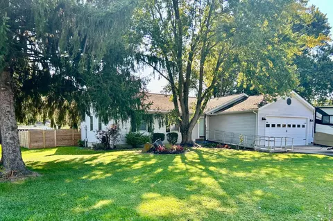 7691 Lake Drive Rd, Heath, OH 43056