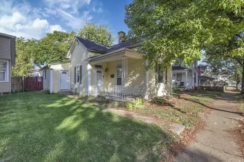 215 Harrison Ave, Lancaster, OH 43130