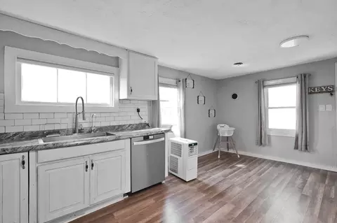Kitchen - 29907 Jackson Rd, Kingston, OH 45644 photo 2 of 3