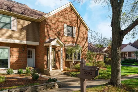 2198 Sandston Rd, Columbus, OH 43220