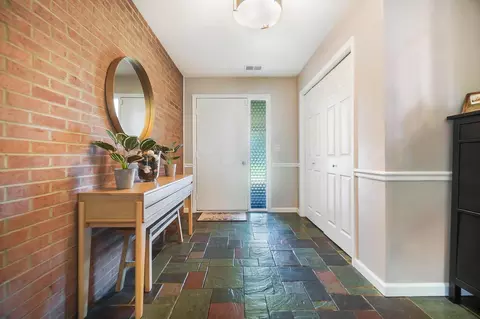 Entry Way - 26 Thomaston Trl, Springfield, OH 45503 photo 1 of 10