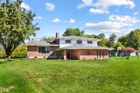 Exterior - 26 Thomaston Trl, Springfield, OH 45503 photo 2 of 17