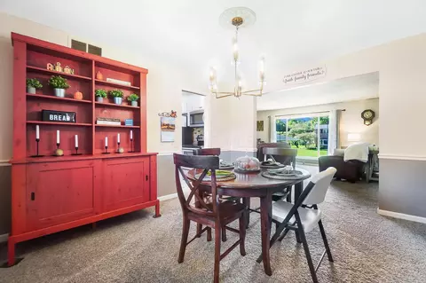 Dining - 26 Thomaston Trl, Springfield, OH 45503 photo 3 of 3