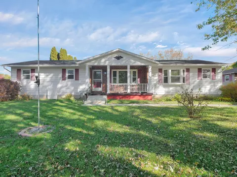 1760 Rainbow Dr NE, Lancaster, OH 43130