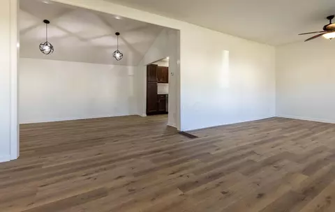 Living - 1408 E Wheeling St, Lancaster, OH 43130 photo 1 of 6