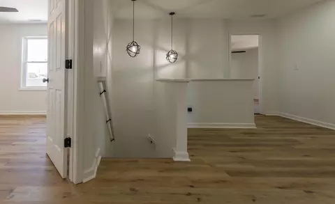 Entry Way - 1408 E Wheeling St, Lancaster, OH 43130 photo 5 of 7