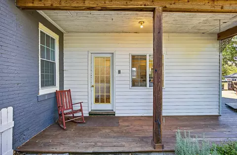 Exterior - 229 E William St, Delaware, OH 43015 photo 2 of 10