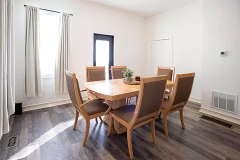 Dining - 229 E William St, Delaware, OH 43015 photo 2 of 3
