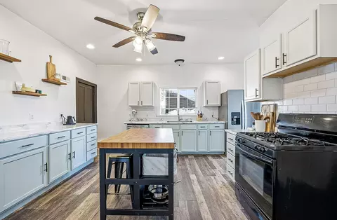 Kitchen - 229 E William St, Delaware, OH 43015 photo 1 of 3