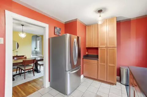 Kitchen - 30 E Markison Ave, Columbus, OH 43207 photo 2 of 4