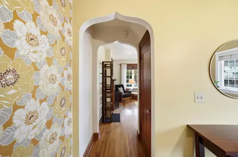 Entry Way - 30 E Markison Ave, Columbus, OH 43207 photo 1 of 3
