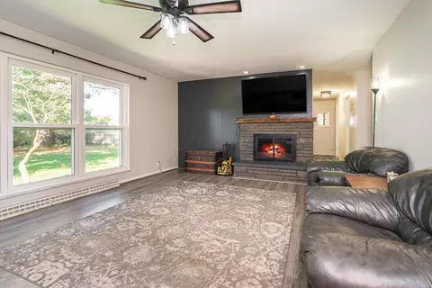 Living - 595 Ridgewood Dr, Circleville, OH 43113 photo 1 of 1