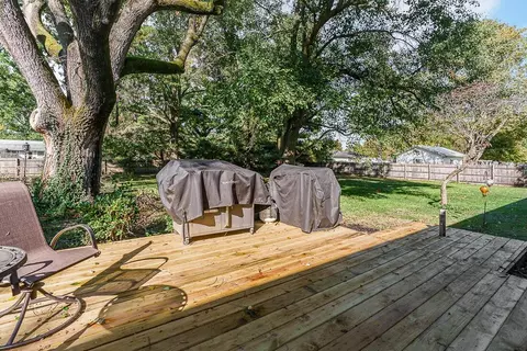 Exterior - 595 Ridgewood Dr, Circleville, OH 43113 photo 6 of 11
