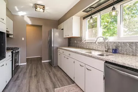 Kitchen - 595 Ridgewood Dr, Circleville, OH 43113 photo 2 of 4