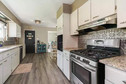 Kitchen - 595 Ridgewood Dr, Circleville, OH 43113 photo 4 of 4