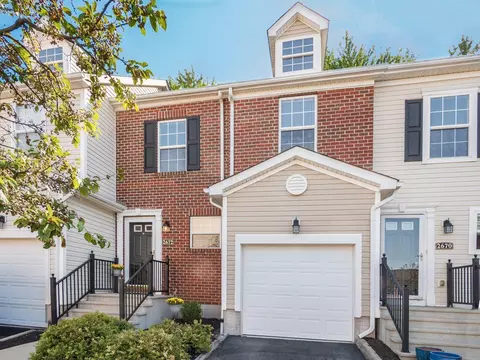 2672 Sawmill Reserve Dr, Powell, OH 43065