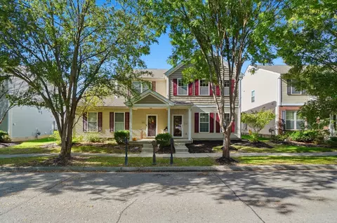 4641 Grand Strand Dr, Grove City, OH 43123